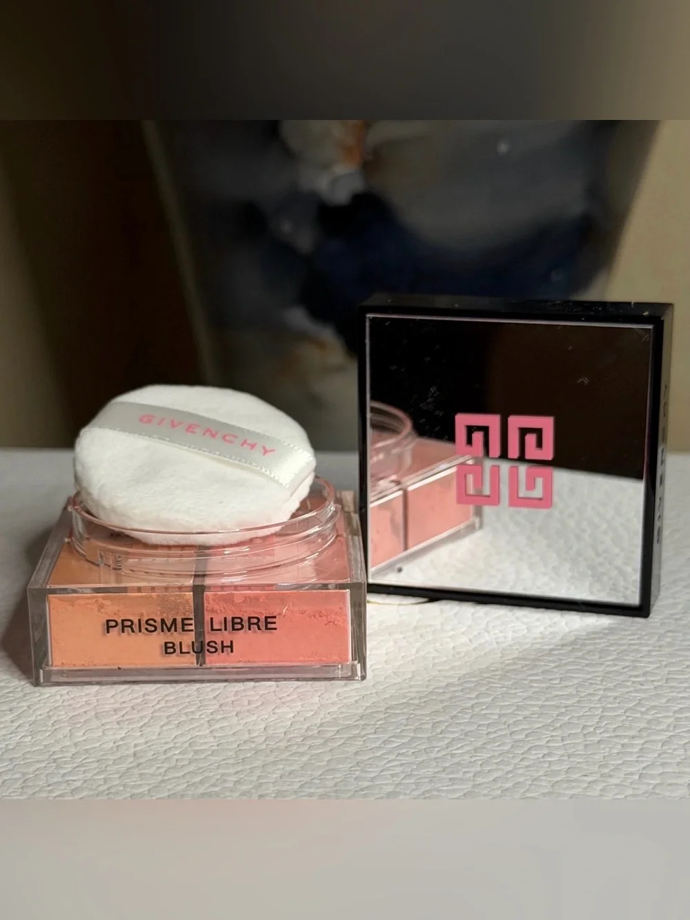3 Volie Corail-Givenchy Prisme Libre Loose Powder Blush